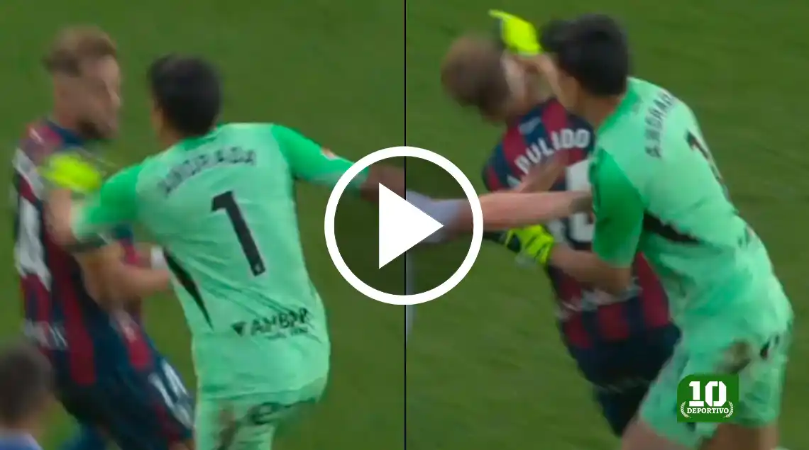 (VIDEO) Esteban Andrada, exportero de Rayados, pierde el control y agrede a un rival en España