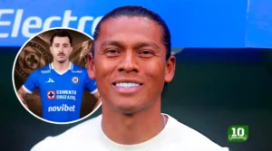 Alan Mozo y Joel Huiqui durante su presentación como nuevo jugador de Cruz Azul